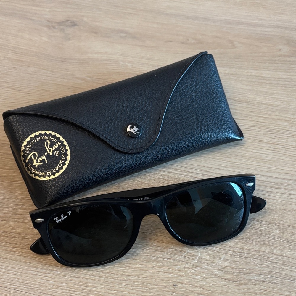 Ray-Ban Black Sunglasses with Leather Case